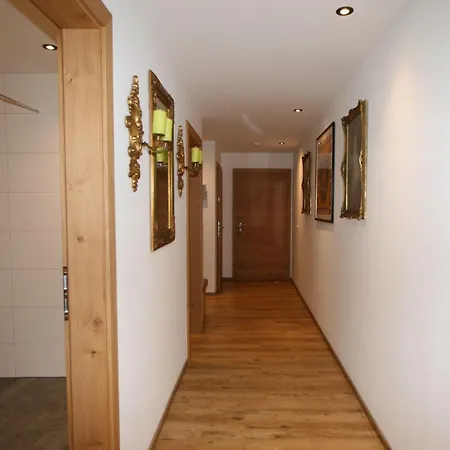Erzherzog's Apts Kaiser Und Alpenlodge By Interhome Apartman