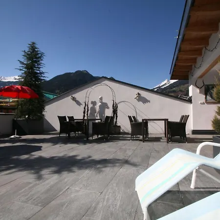 Apartment Erzherzog's Apts Kaiser Und Alpenlodge By Interhome