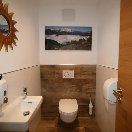 Erzherzog's Apts Kaiser Und Alpenlodge By Interhome Apartment Uderns